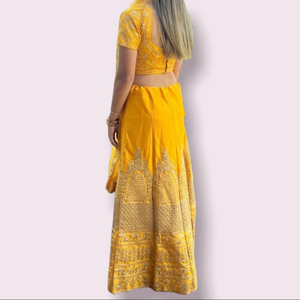 Yellow Embroidered Indian Wedding Wear. 1 Choli / 1 Lehenga / 1 Dupatta